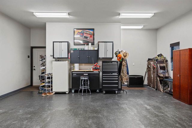 1855 WHITEWATER COVE, Plover, WI 54467