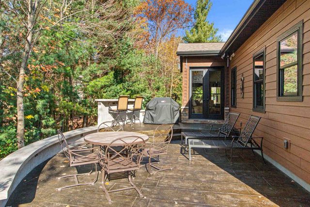 1855 WHITEWATER COVE, Plover, WI 54467