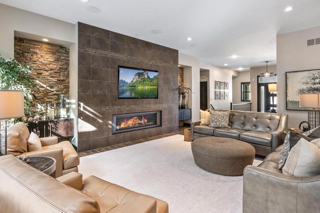 1855 WHITEWATER COVE, Plover, WI 54467