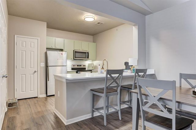 2200 Classen Boulevard 6133, Norman, OK 73071