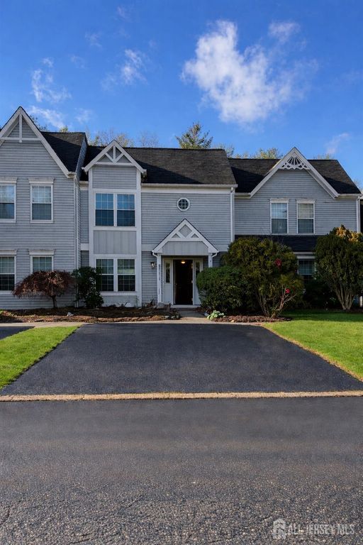 5 Lawry Court, East Brunswick, NJ 08816