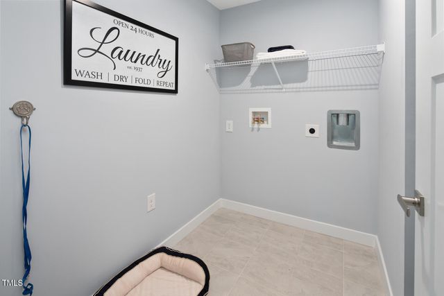 112 Country Side Way, Fuquay Varina, NC 27526