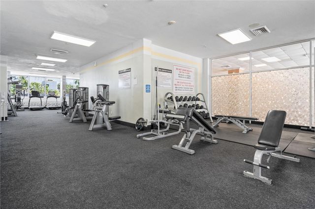 400 Kings Point Drive 229, Sunny Isles Beach, FL 33160