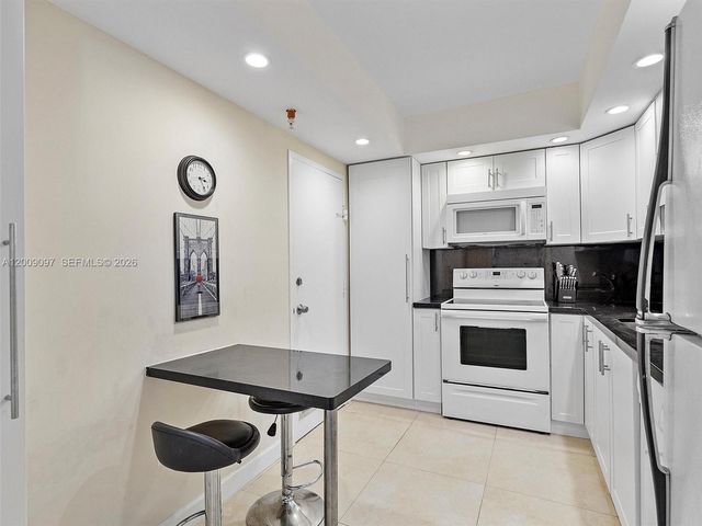 400 Kings Point Drive 229, Sunny Isles Beach, FL 33160