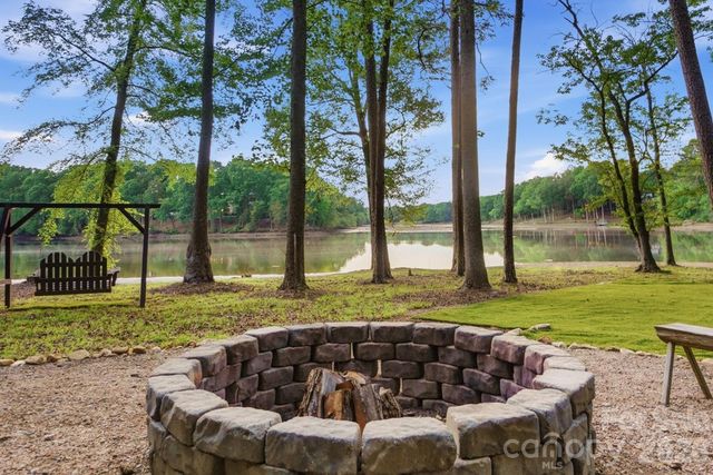 1732 Lake Lee Drive 25, Monroe, NC 28112