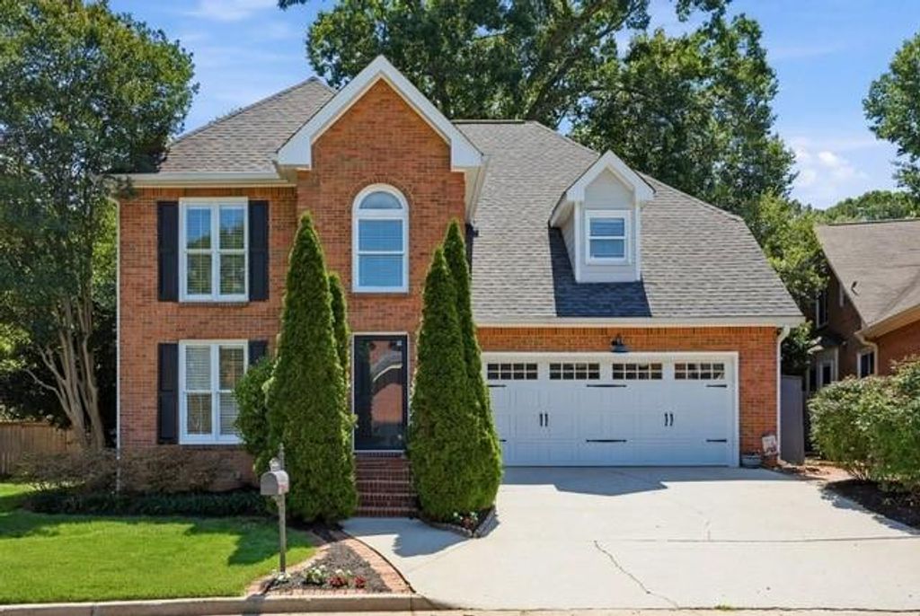 1527 Pangborn Station Dr., Decatur, GA 30033