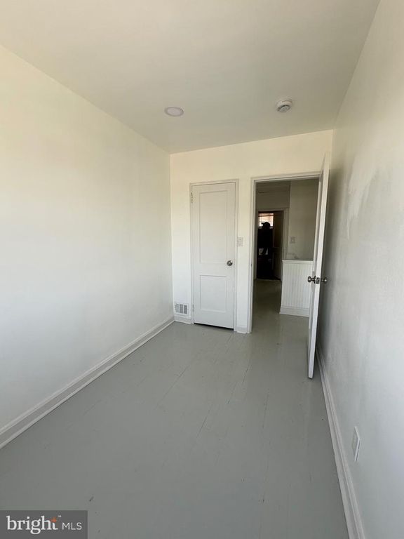 Image 16 of property listing at 1626 INVERNESS AVE, Baltimore, MD 21230