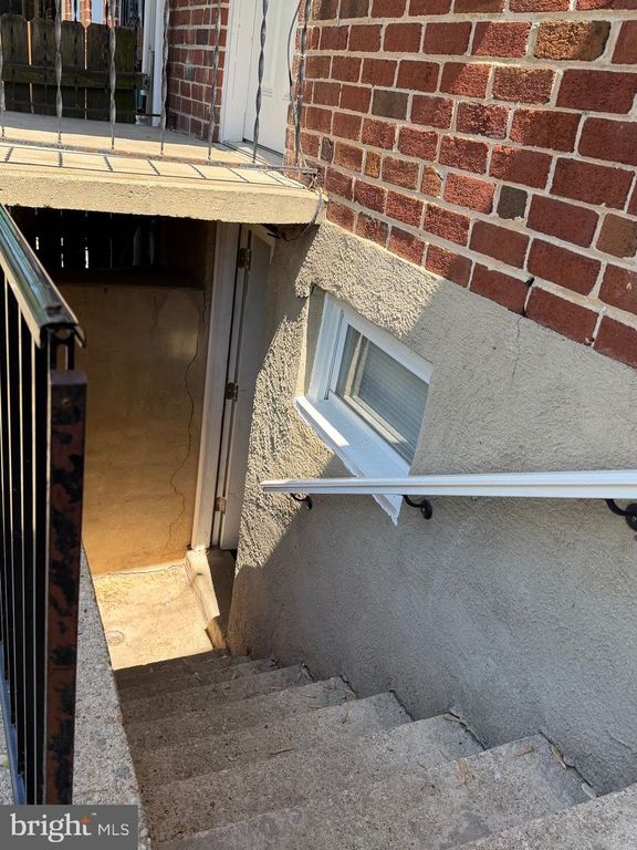 Image 7 of property listing at 1626 INVERNESS AVE, Baltimore, MD 21230