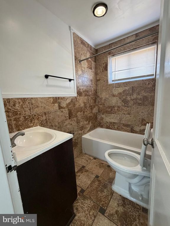 Image 8 of property listing at 1626 INVERNESS AVE, Baltimore, MD 21230