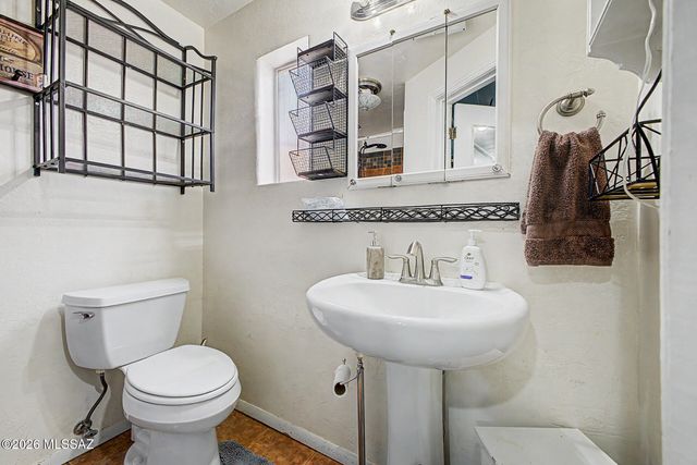 3820 S 9th Avenue, Tucson, AZ 85714