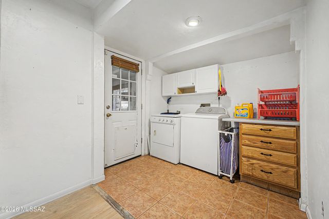 3820 S 9th Avenue, Tucson, AZ 85714