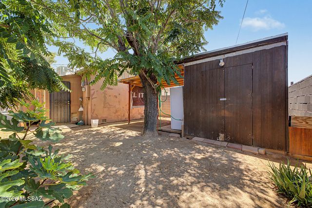 3820 S 9th Avenue, Tucson, AZ 85714