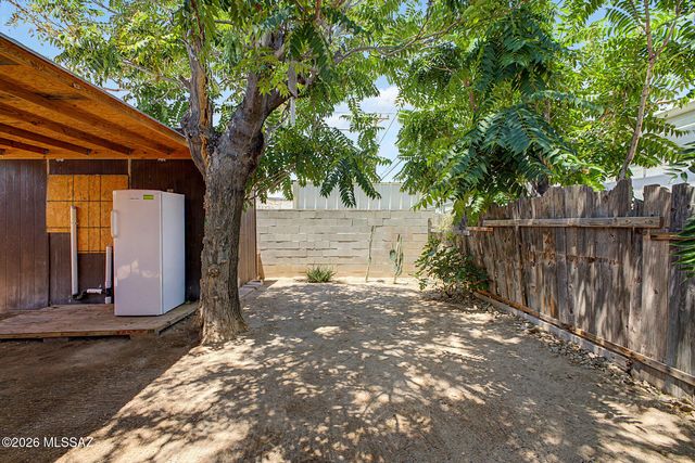 3820 S 9th Avenue, Tucson, AZ 85714