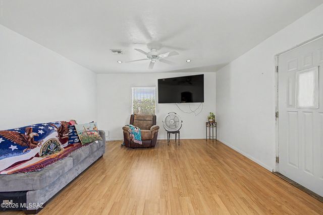 3820 S 9th Avenue, Tucson, AZ 85714