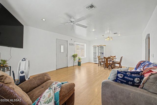 3820 S 9th Avenue, Tucson, AZ 85714