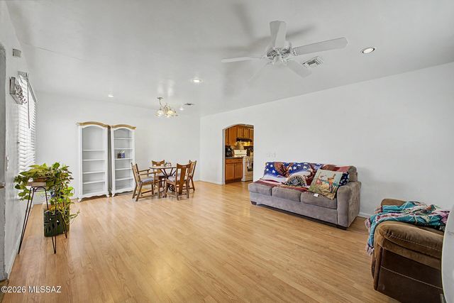 3820 S 9th Avenue, Tucson, AZ 85714