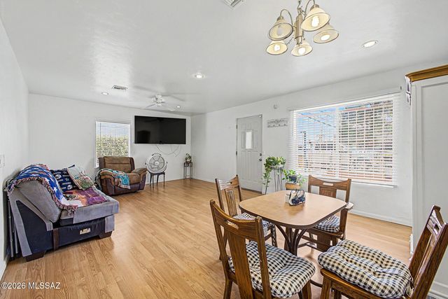 3820 S 9th Avenue, Tucson, AZ 85714