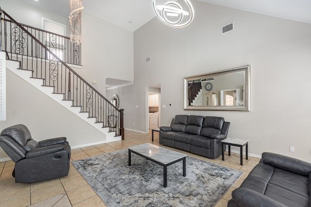 2144 Brookgate Drive, Grapevine, TX 76051