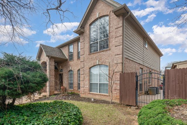 2144 Brookgate Drive, Grapevine, TX 76051