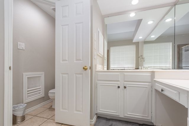 2144 Brookgate Drive, Grapevine, TX 76051