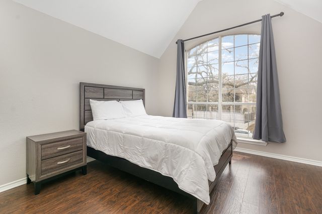 2144 Brookgate Drive, Grapevine, TX 76051