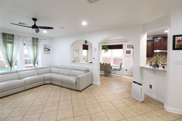 606 Spanish Mustang DR, Cedar Park, TX 78613