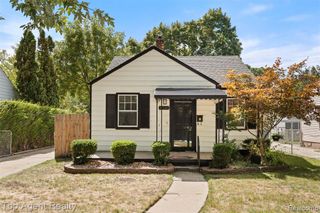 18580 Washtenaw Street, Harper Woods, MI 48225
