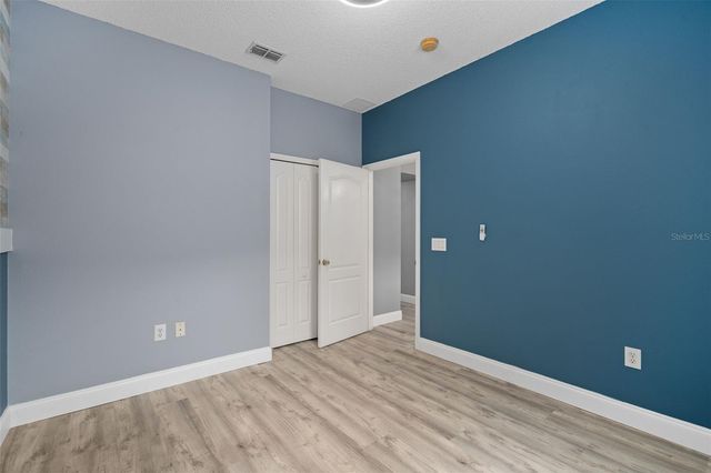 9985 SHADOW CREEK DR, Orlando, FL 32832