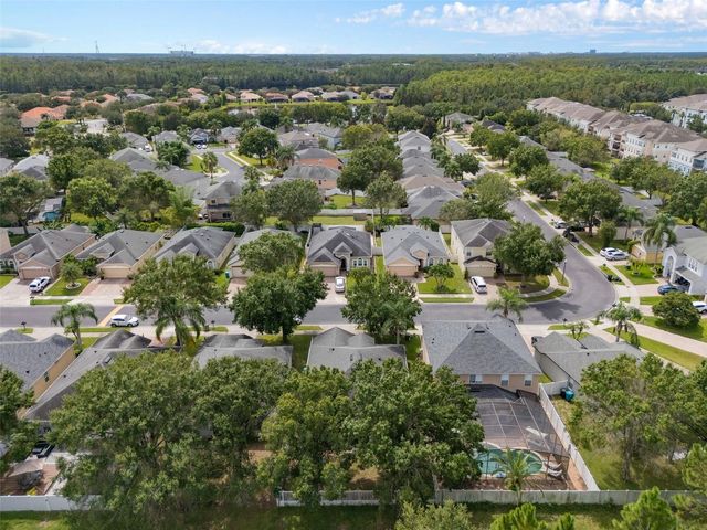 9985 SHADOW CREEK DR, Orlando, FL 32832