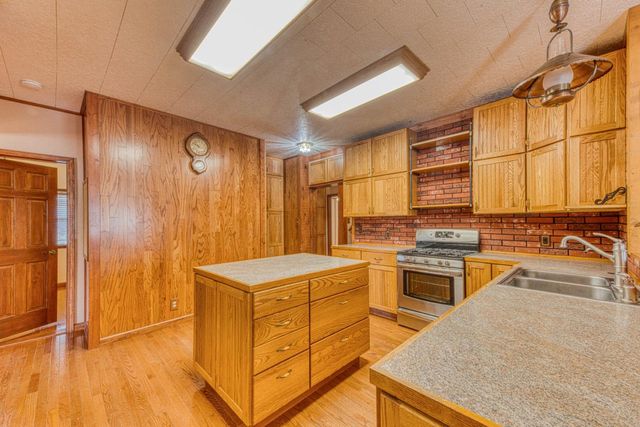 7841 Rosanna Street, Gilroy, CA 95020