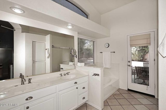 15802 S 32ND Place, Phoenix, AZ 85048