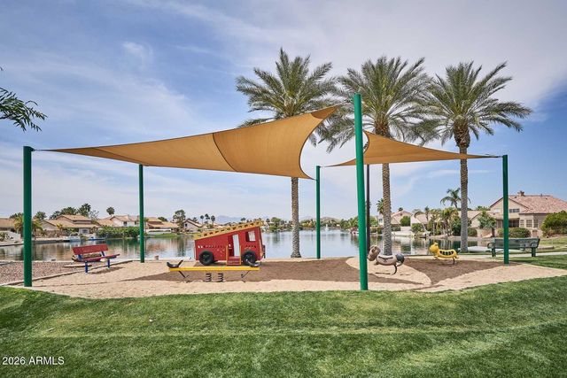 15802 S 32ND Place, Phoenix, AZ 85048