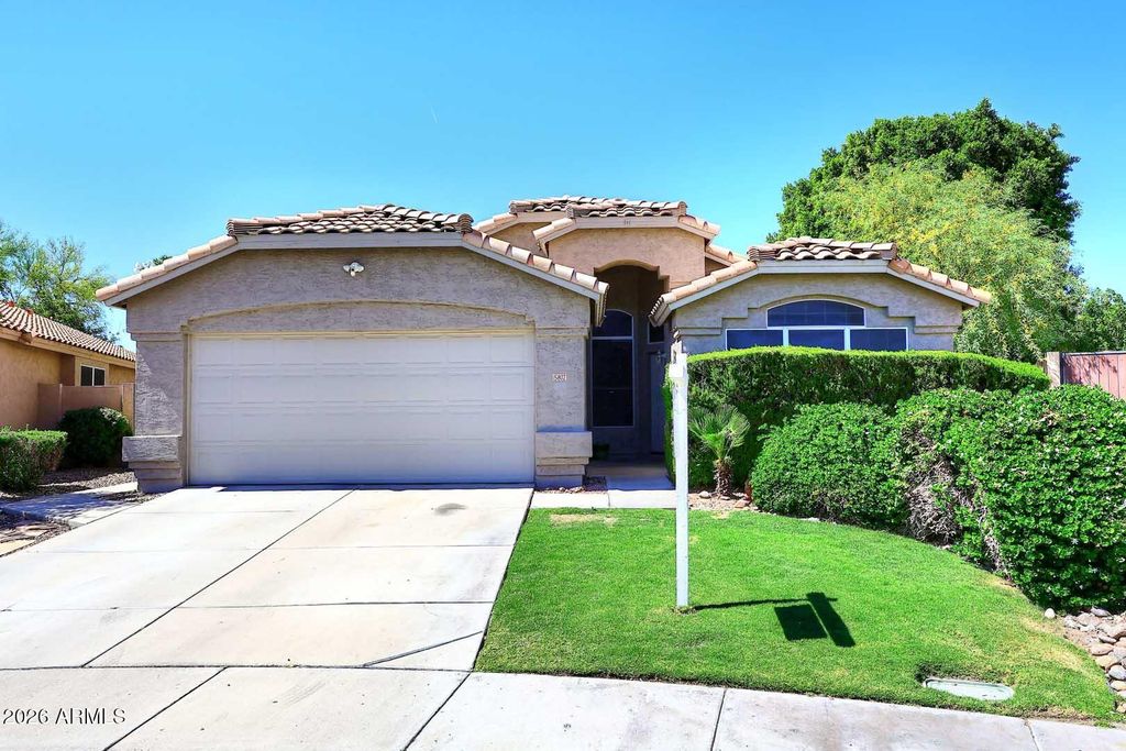 15802 S 32ND Place, Phoenix, AZ 85048