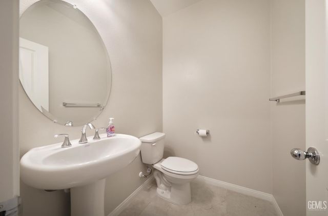 5608 Levanto Street, Bakersfield, CA 93306