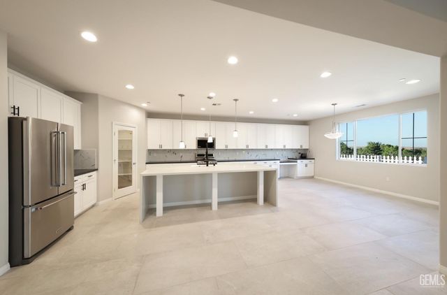 5608 Levanto Street, Bakersfield, CA 93306