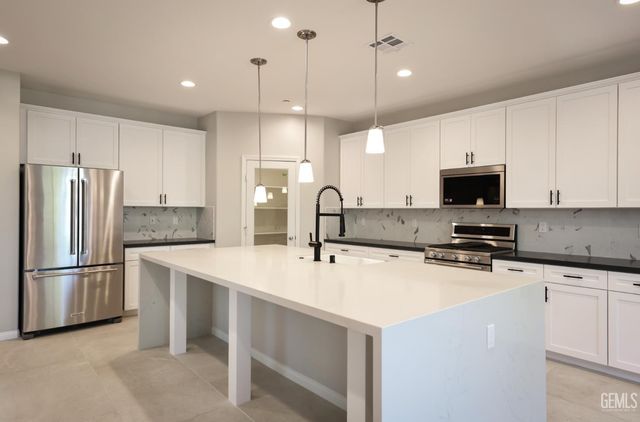 5608 Levanto Street, Bakersfield, CA 93306