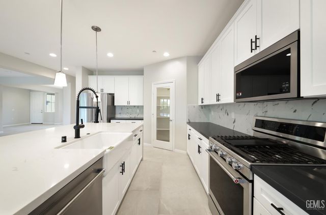 5608 Levanto Street, Bakersfield, CA 93306