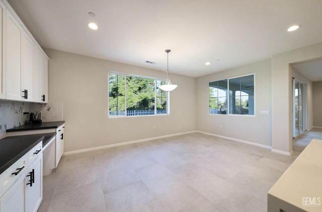 5608 Levanto Street, Bakersfield, CA 93306