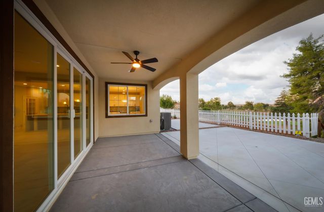 5608 Levanto Street, Bakersfield, CA 93306