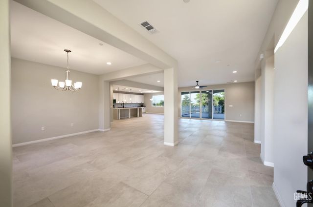 5608 Levanto Street, Bakersfield, CA 93306