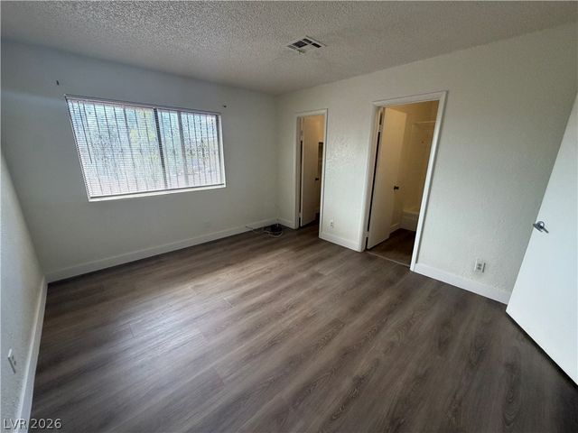 110 Bel Port Drive 113, Las Vegas, NV 89110