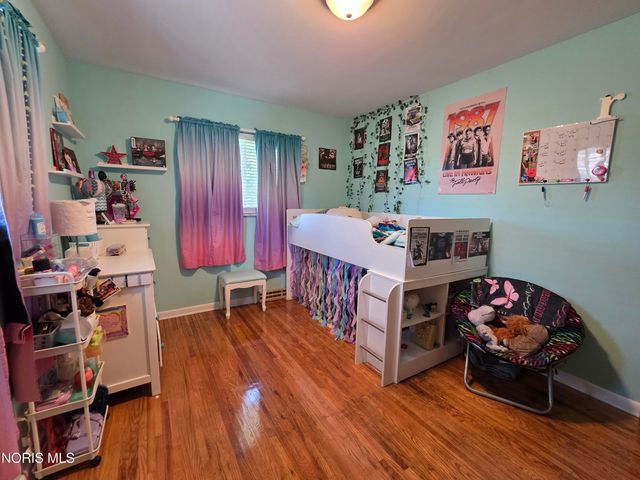 3238 S Eastmoreland Drive, Oregon, OH 43616