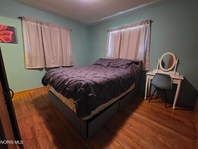 3238 S Eastmoreland Drive, Oregon, OH 43616