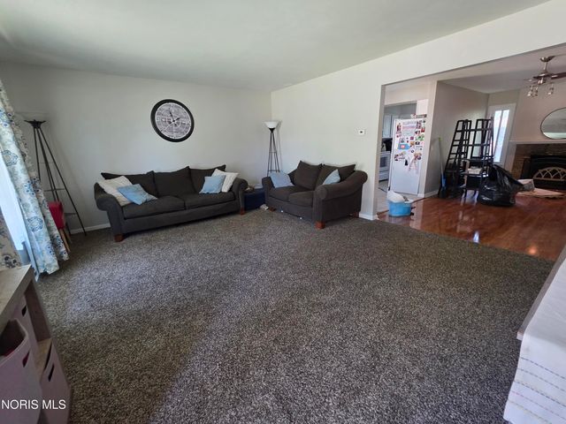 3238 S Eastmoreland Drive, Oregon, OH 43616