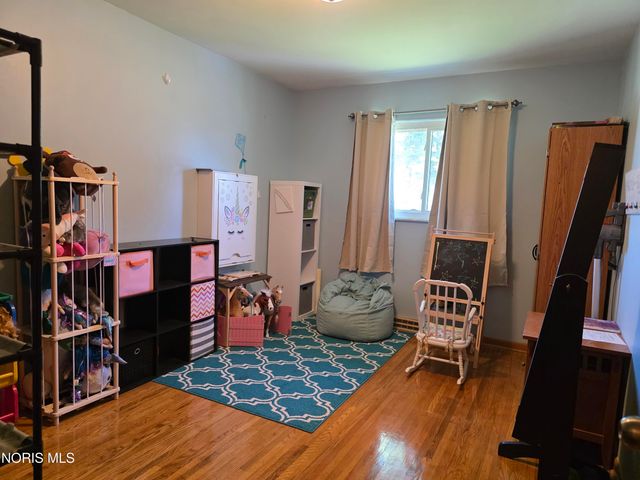3238 S Eastmoreland Drive, Oregon, OH 43616