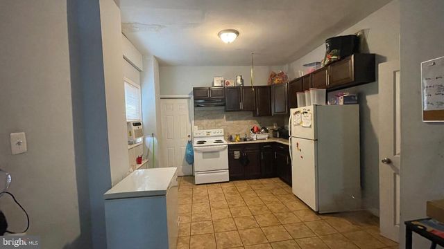 2516 W YORK ST, Philadelphia, PA 19132