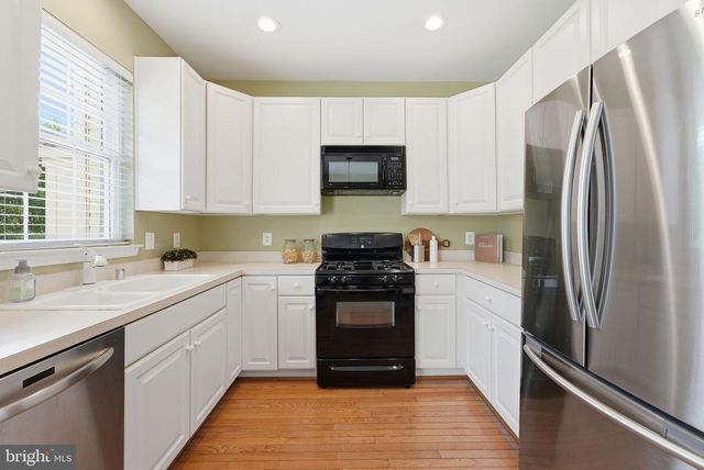 45542 READING TER, Sterling, VA 20166