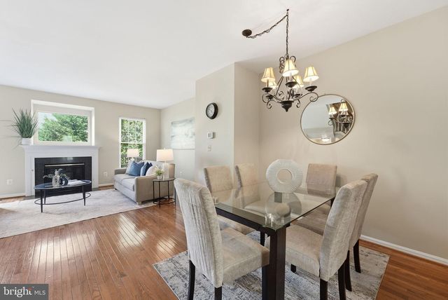 45542 READING TER, Sterling, VA 20166