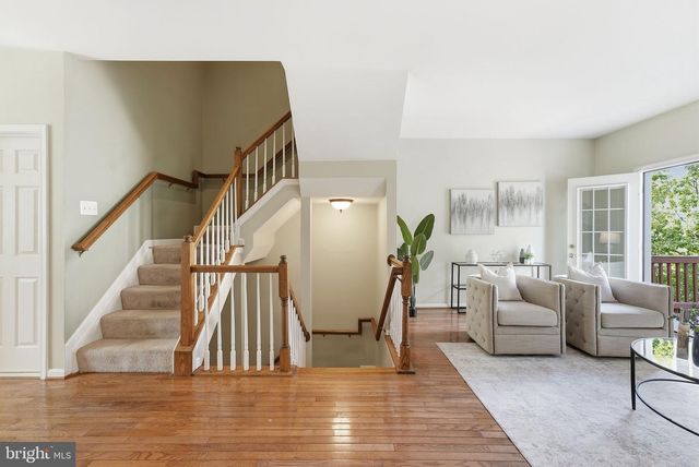 45542 READING TER, Sterling, VA 20166