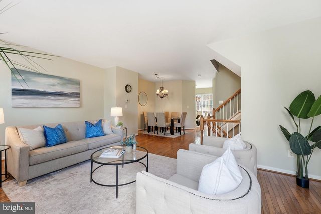 45542 READING TER, Sterling, VA 20166